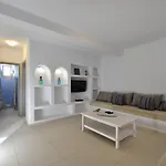 Villa Acqua - Gorgeous Pool Villa, Stunning Sea Views, Helipad!
