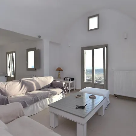 Acqua - Gorgeous Pool Villa, Stunning Sea Views, Helipad! Villa Parasporos